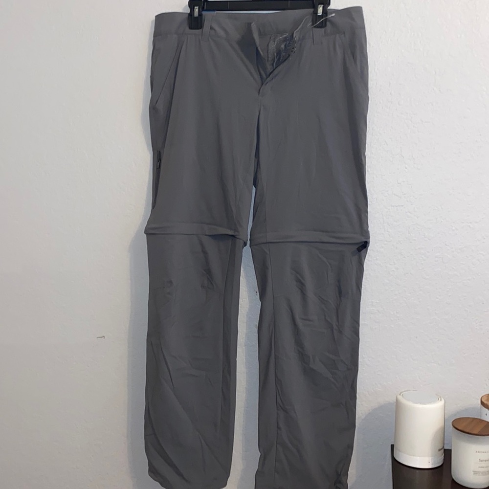 Columbia Straight Leg Active Fit Pants. Size 14.